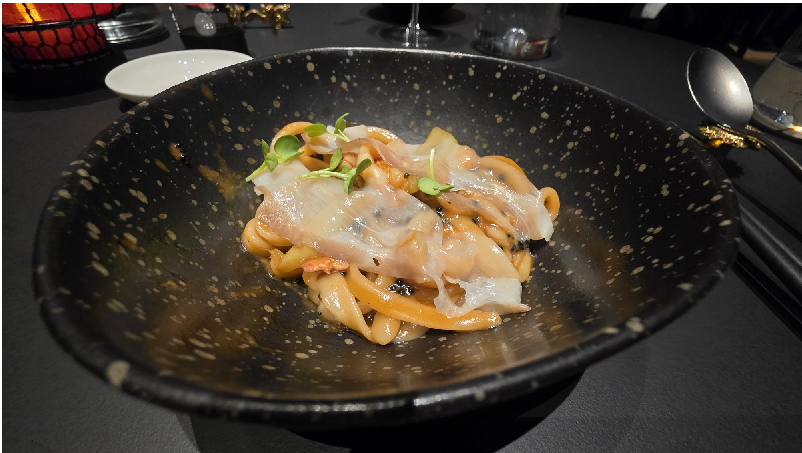 Ba Restaurant_lamian Allo Astice | Food and Wine Magazine
